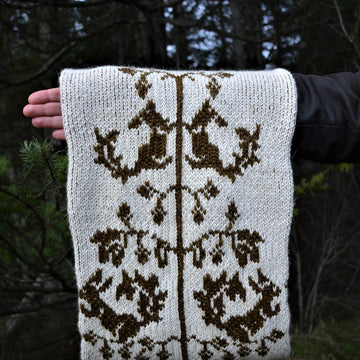 Squirrels in the Oak Tree Cowl