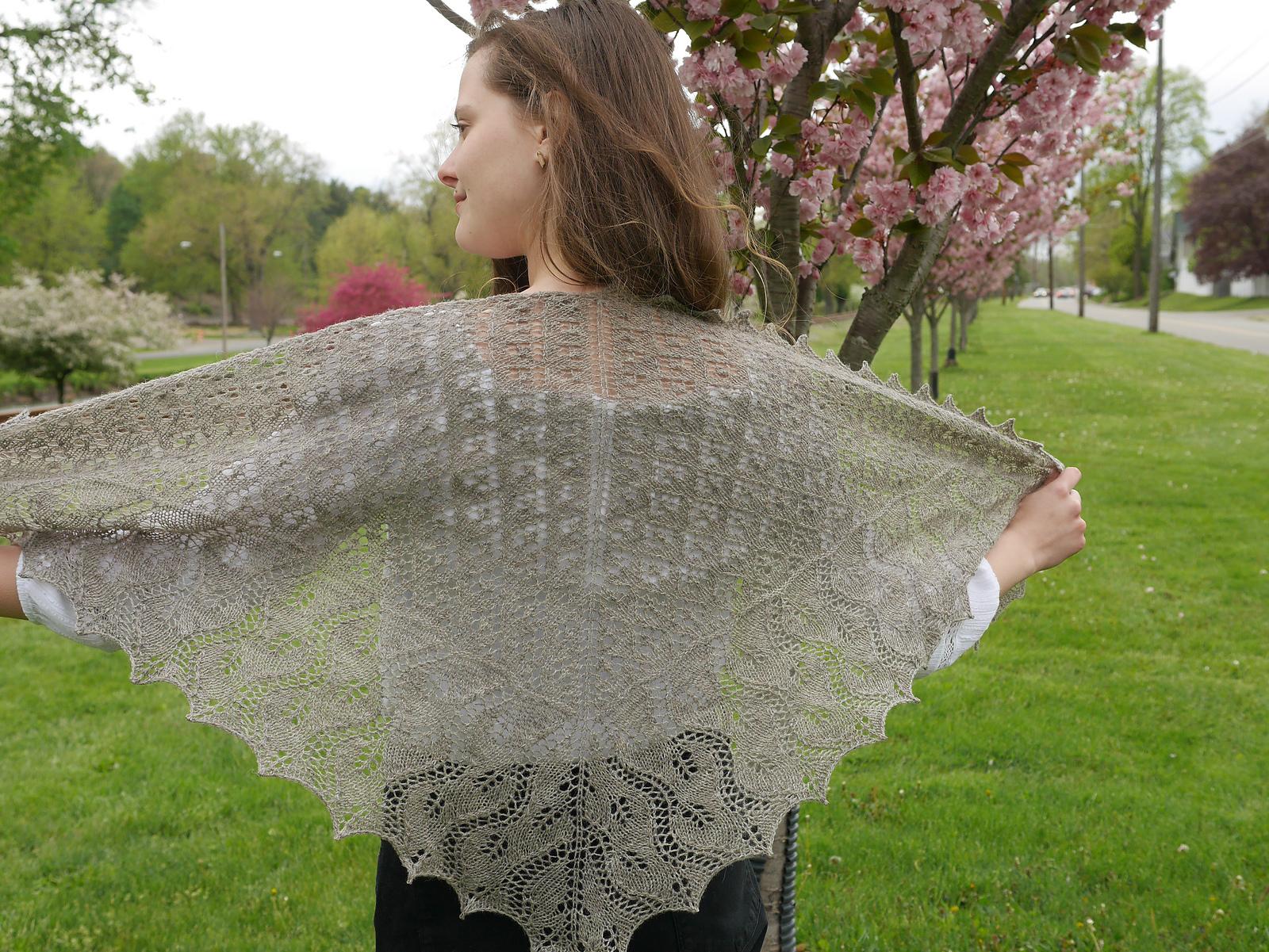 Frillibet Shawl