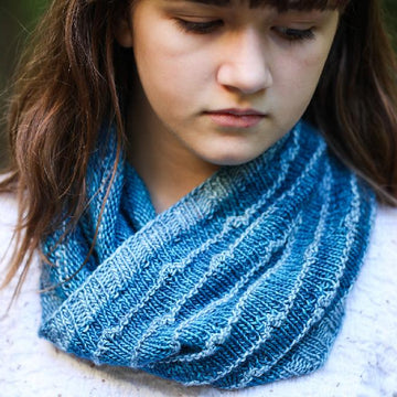 Strands of Pearls Shawlette and Cowl