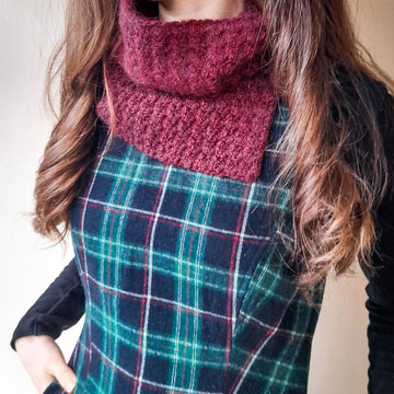 Berry Kiss Cowl