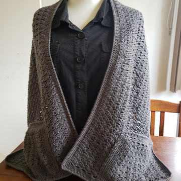 Wrap with pockets