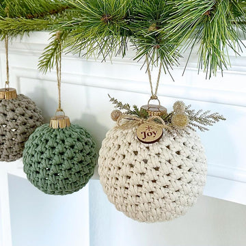 Christmas Ball Ornament 097