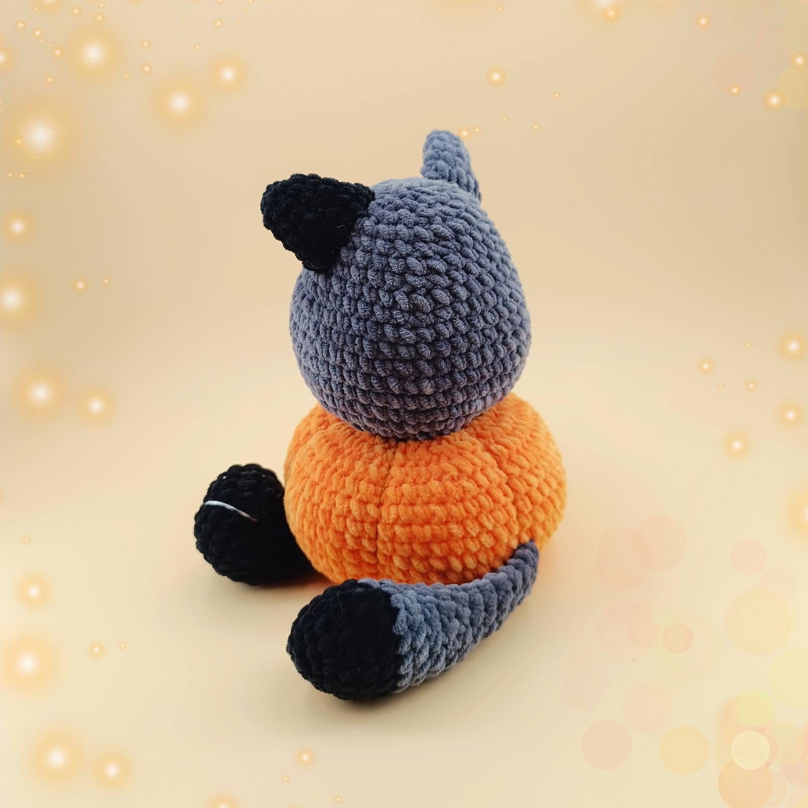 Pumpkin cat