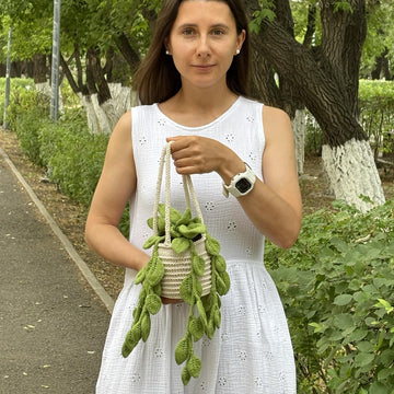 Knitted Pothos Hanging Plant