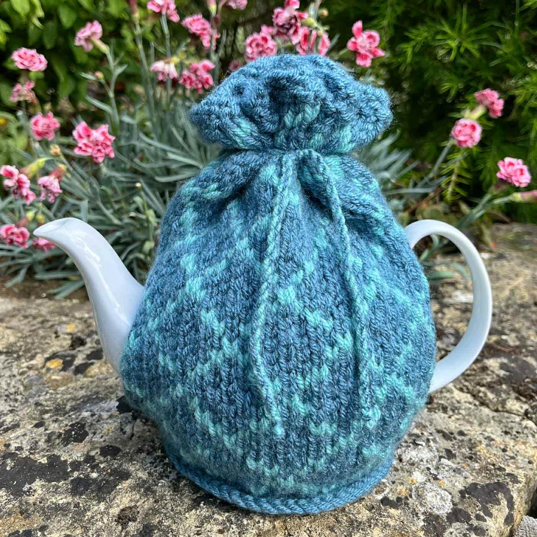 Diamond Patterned 4 Cup Teapot Cosy Knitting Pattern