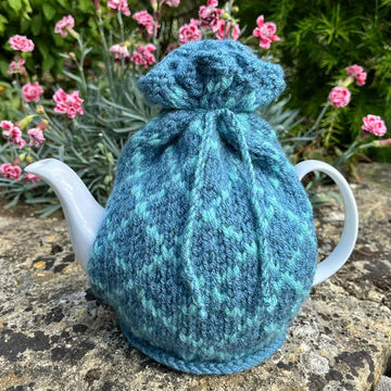 Diamond Patterned 4 Cup Teapot Cosy Knitting Pattern