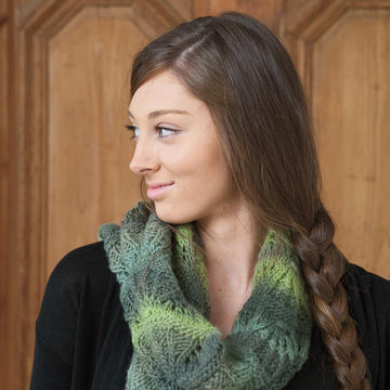 Symmetrical Scallops Scarf