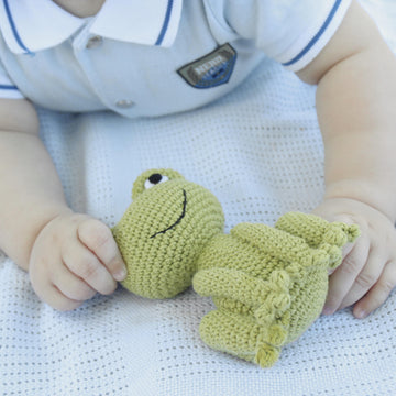 Crochet frog toy amigurumi pattern