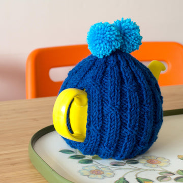 Double pom tea cozy