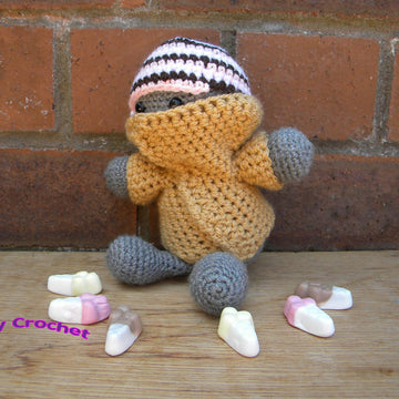 Inchoate Neapolitan Sweater and Hat