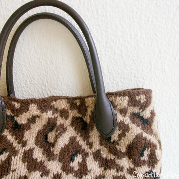 Trendy leopard-print handbag