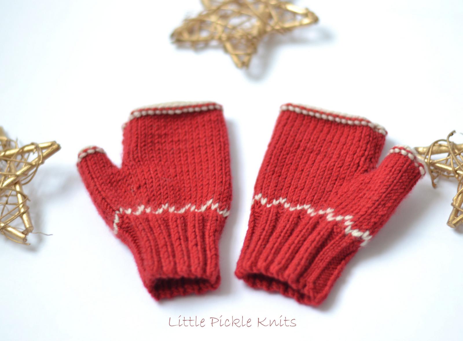 Snowflake Fingerless Mittens