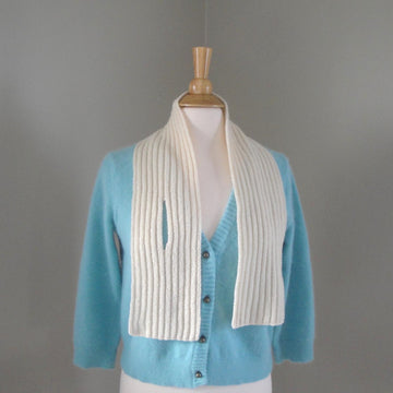 Ribbed Keyhole Scarf
