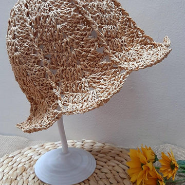 Crochet Summer Hat with Paper Yarn