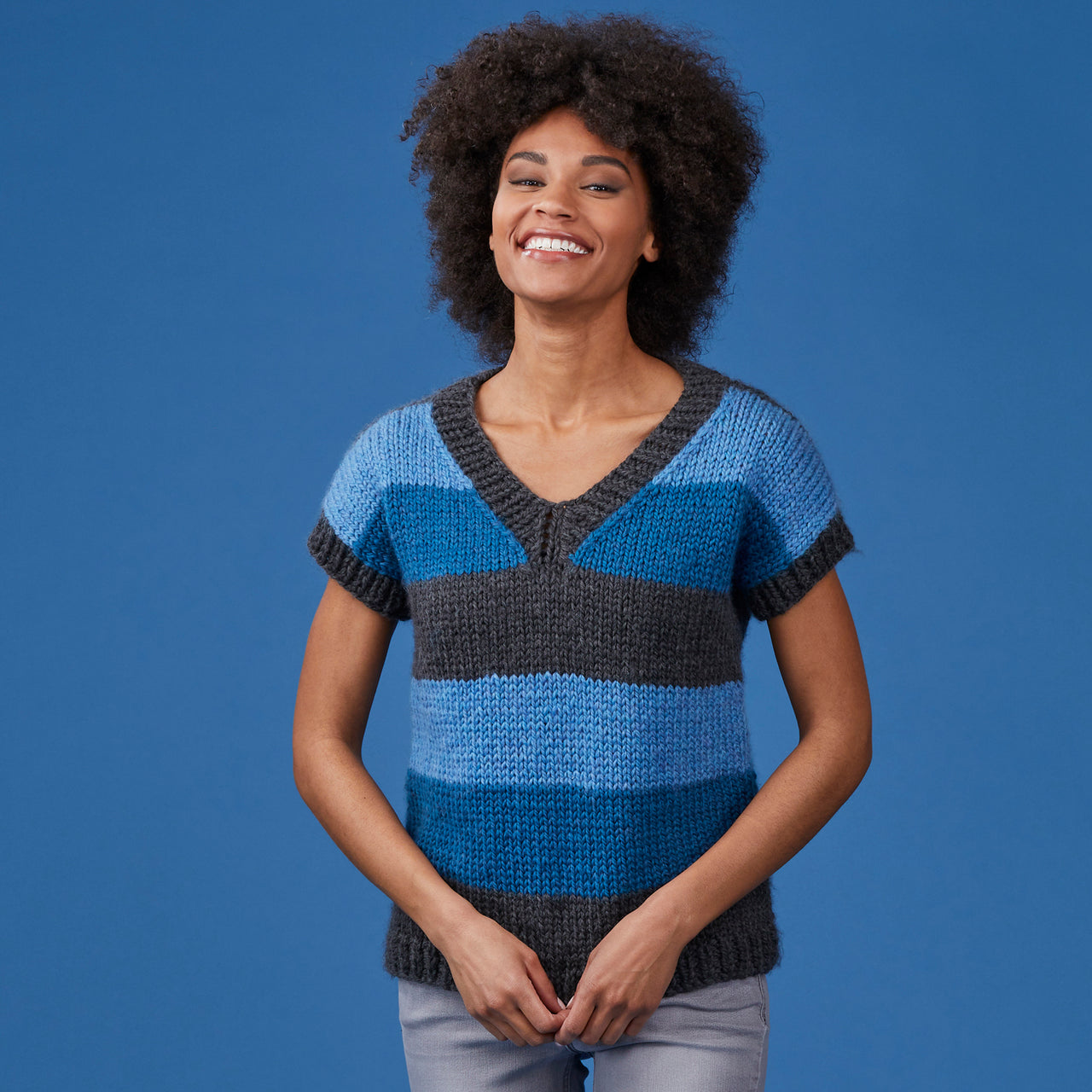 Oakley Pullover - Sweater Knitting Pattern For Women in Tahki Yarns Superwash Merino Bulky by Tahki Yarns