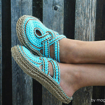 Women Cross Strap Clogs