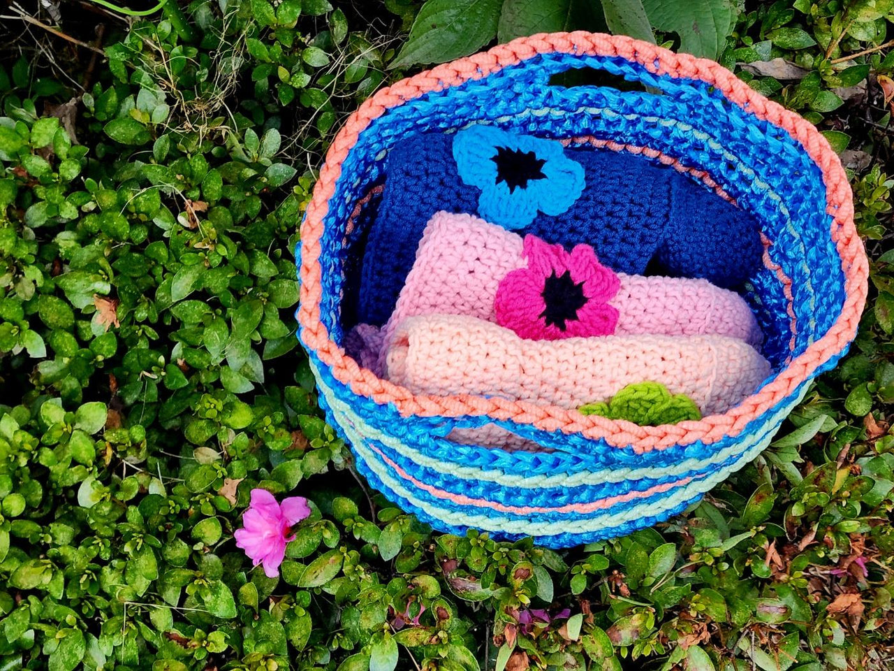 Raffia Basket with Handles