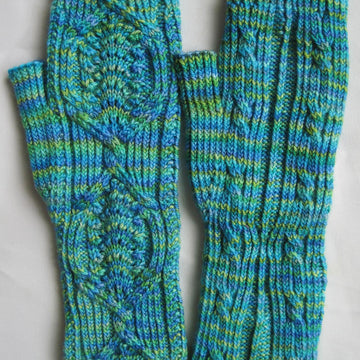 Kando Cabled Fingerless Mitts