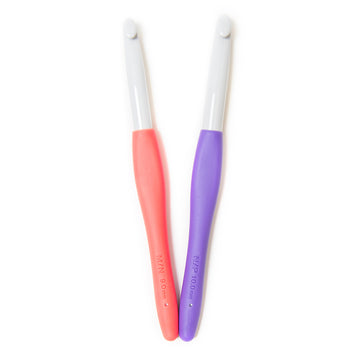 Clover Amour Crochet Hook (16cm)
