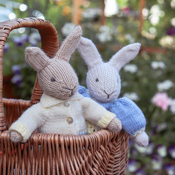 2 Little bunny: Sebastian and Lucy in Russian