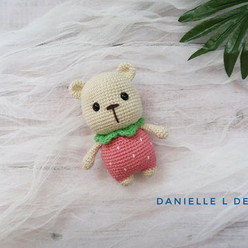 Strawberry bear amigurumi