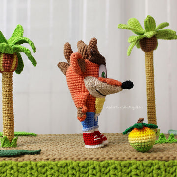Crash Bandicoot– Digital Amigurumi Pattern for Character & Fruit Bonus - English (US crochet terms)