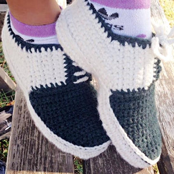 Oxford style unisex adult snugfit shoes