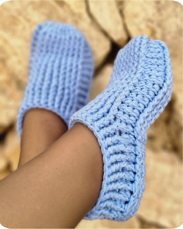 Cozy crochet slippers socks for adults and kids pattern S3