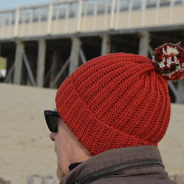 Pom-pommy hat