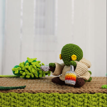 Tonberry Crochet Pattern – Chibi Hooded Creature Amigurumi (PDF)