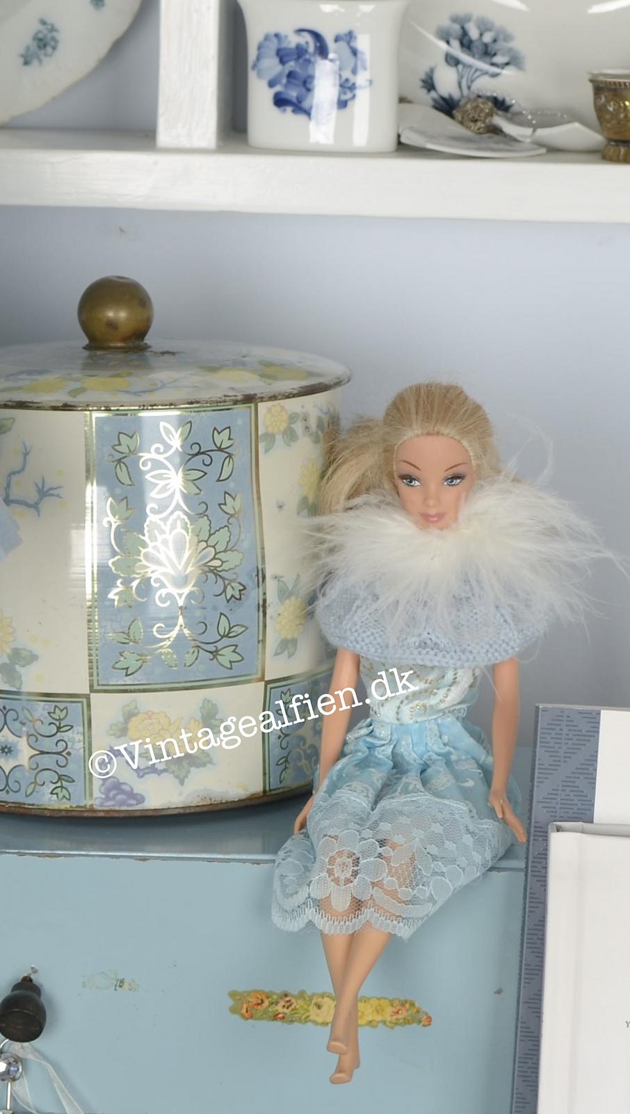 Susie capes for dolls