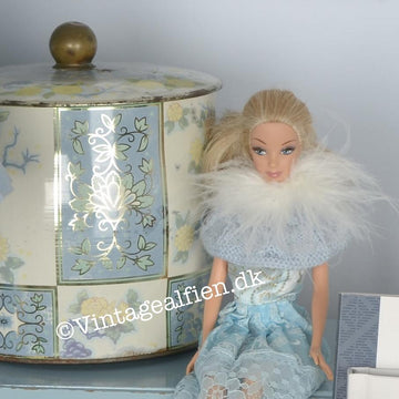 Susie capes for dolls