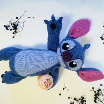 Toy knitting patterns - Knit an adorable blue toy based on Lilu and Stitch