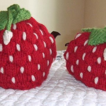(Spouted) Strawberry Tea Cozy