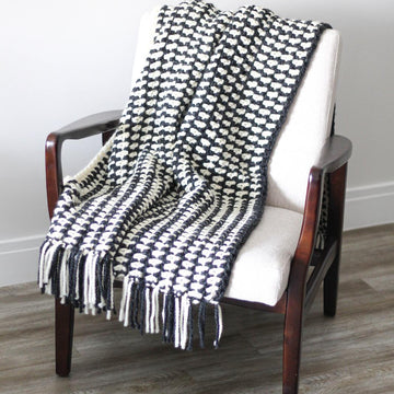 Prim Stripe Throw