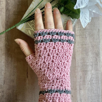 Gingerbread mitts