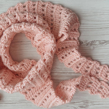 Scarf croissant