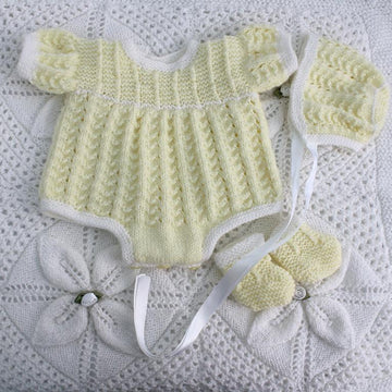 Romper Suit, Bonnet & Bootees (96)
