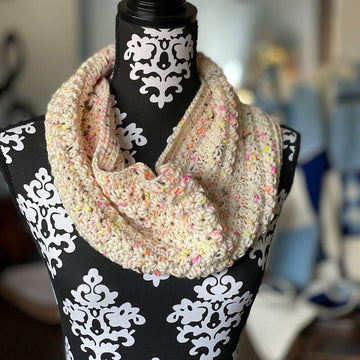 Field of Daisies Cowl