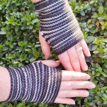 Easy Stripes Wrist Warmers
