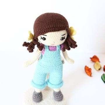 Nellybery doll