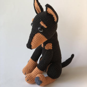 Doberman Pinscher Amigurumi