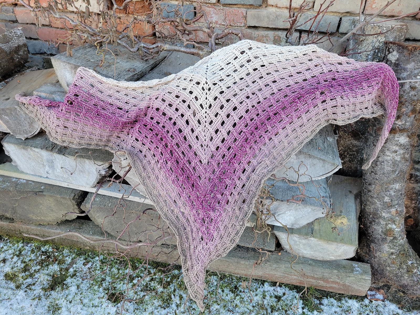 Triangular Scarf "Diomede"