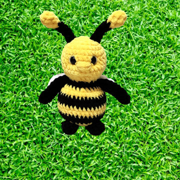 Bee crochet pattern, Amigurumi pattern, cute crochet pattern