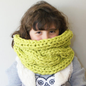 Chunky Knit Twisted Cable Cowl (cowl002)