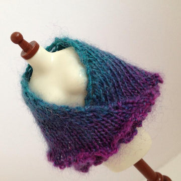September Shawl for Blythe doll