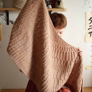 Javelin shawl