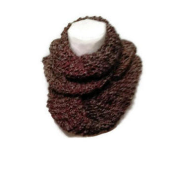 Claire's Knitted Cowl