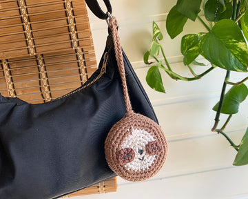 Sloth pouch