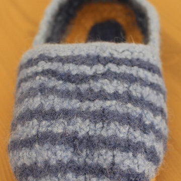 Tom's Slippers / Espadrilles